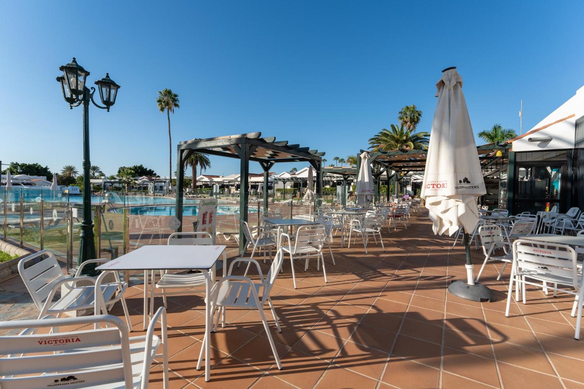 Luxury Poolside Holiday Home マスパロマス エクステリア 写真