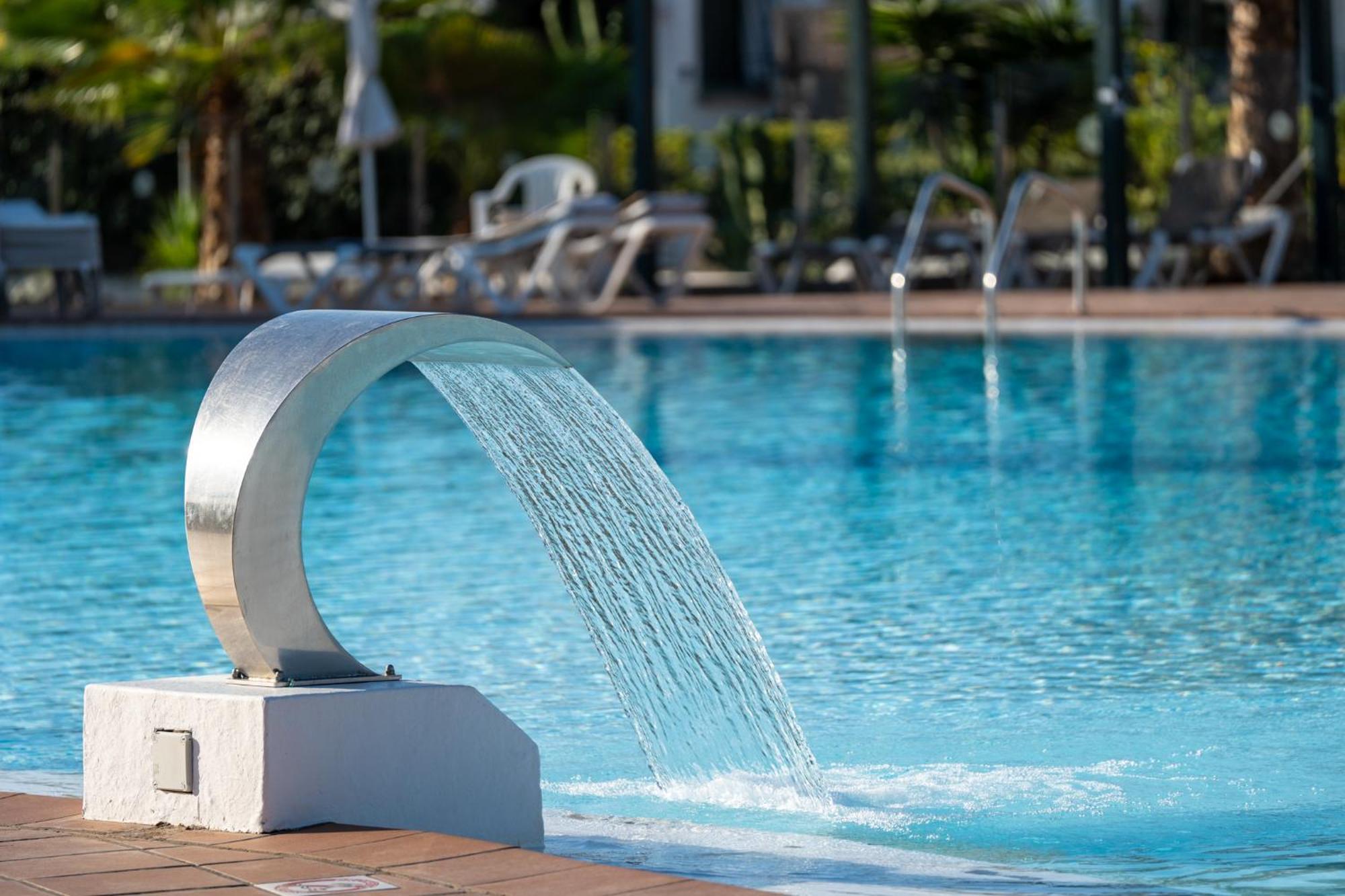 Luxury Poolside Holiday Home マスパロマス エクステリア 写真